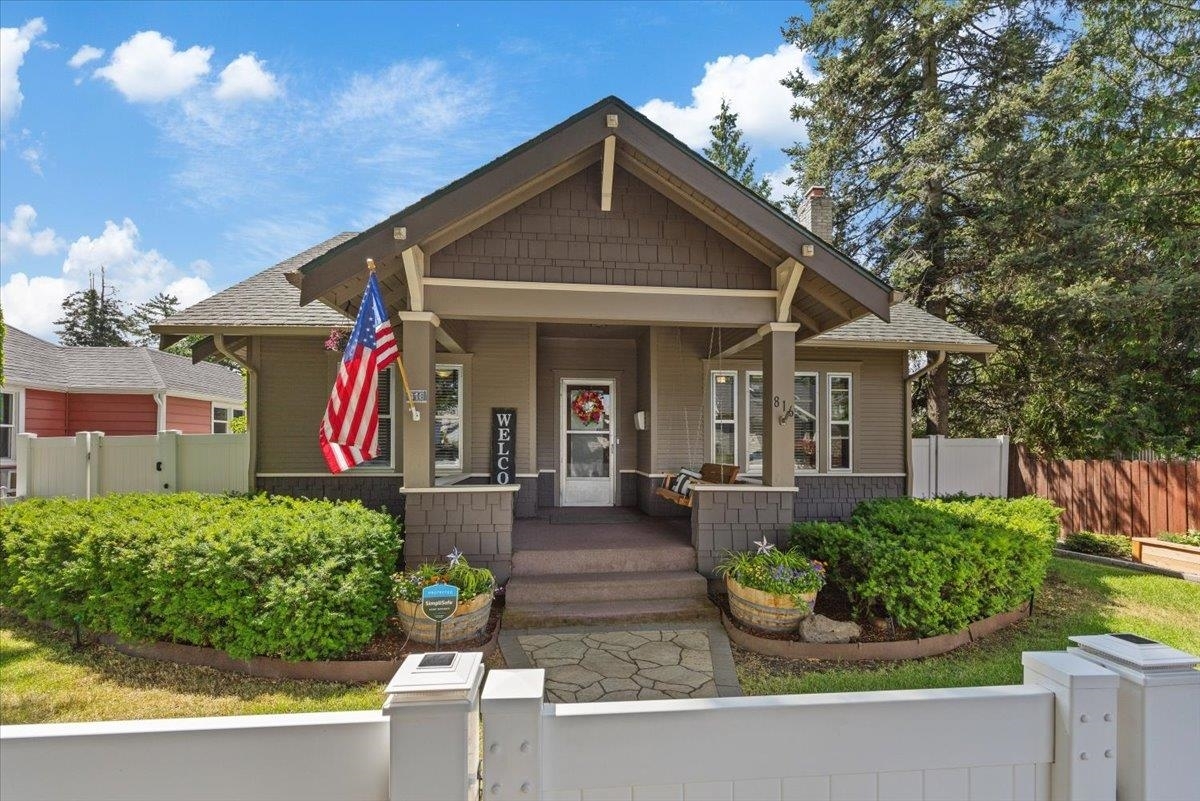 Property Photo: 816 E Liberty Ave WA 99207