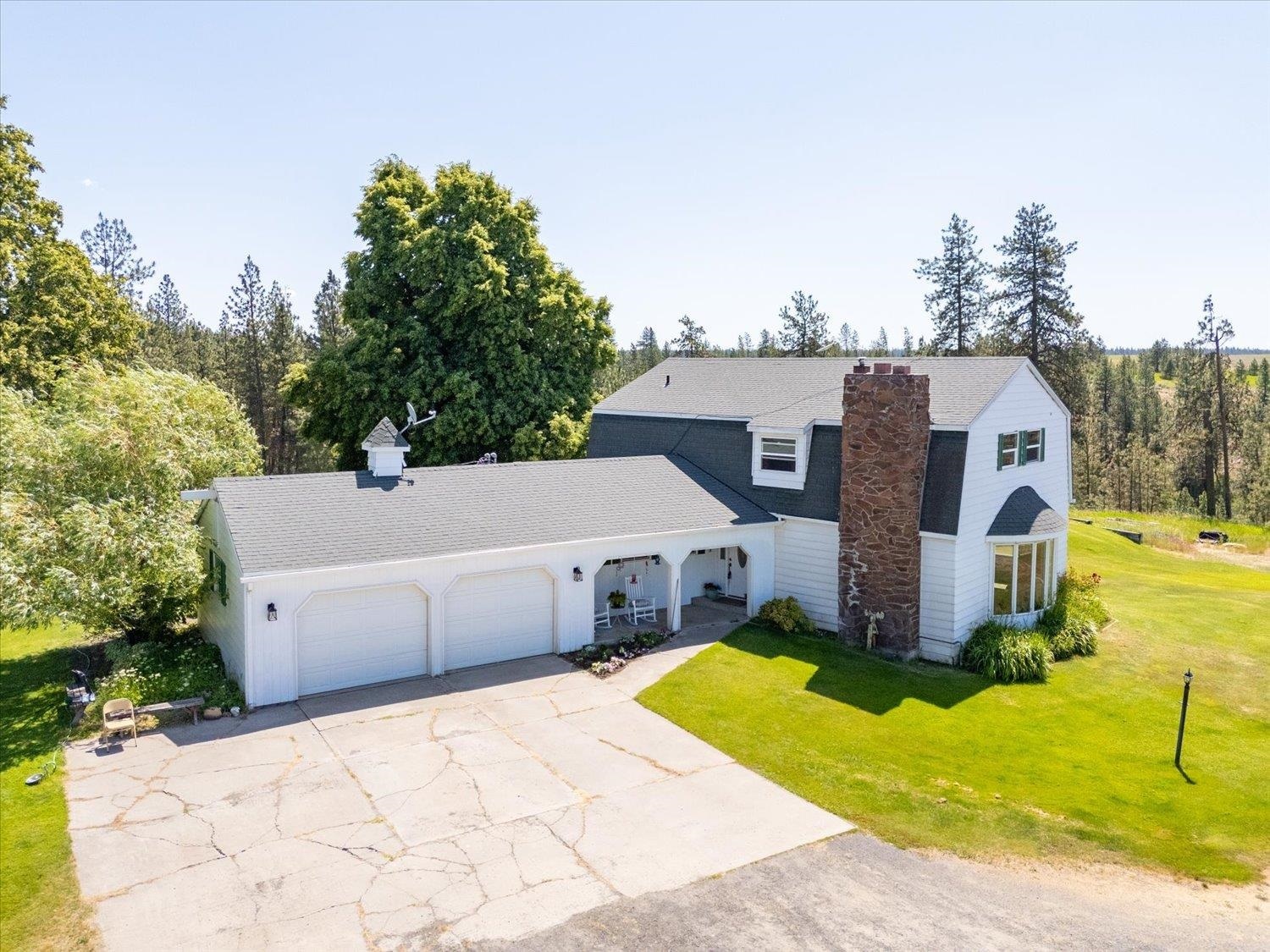 Property Photo: 1616 N Ritchey Rd WA 99029