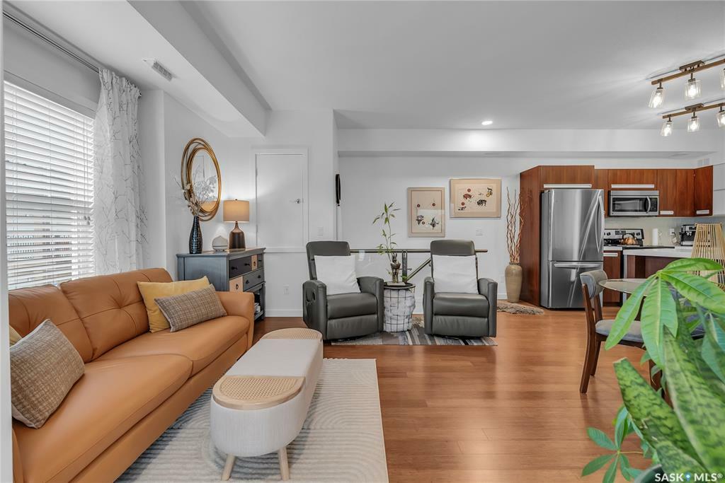 Property Photo: 1015 Patrick Crescent 1812 SK S7W 0M1