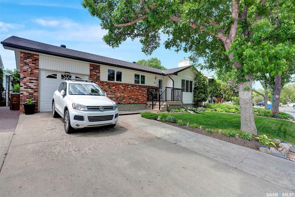 Photo de la propriété: 39 Nollet Avenue SK S4T 7J8
