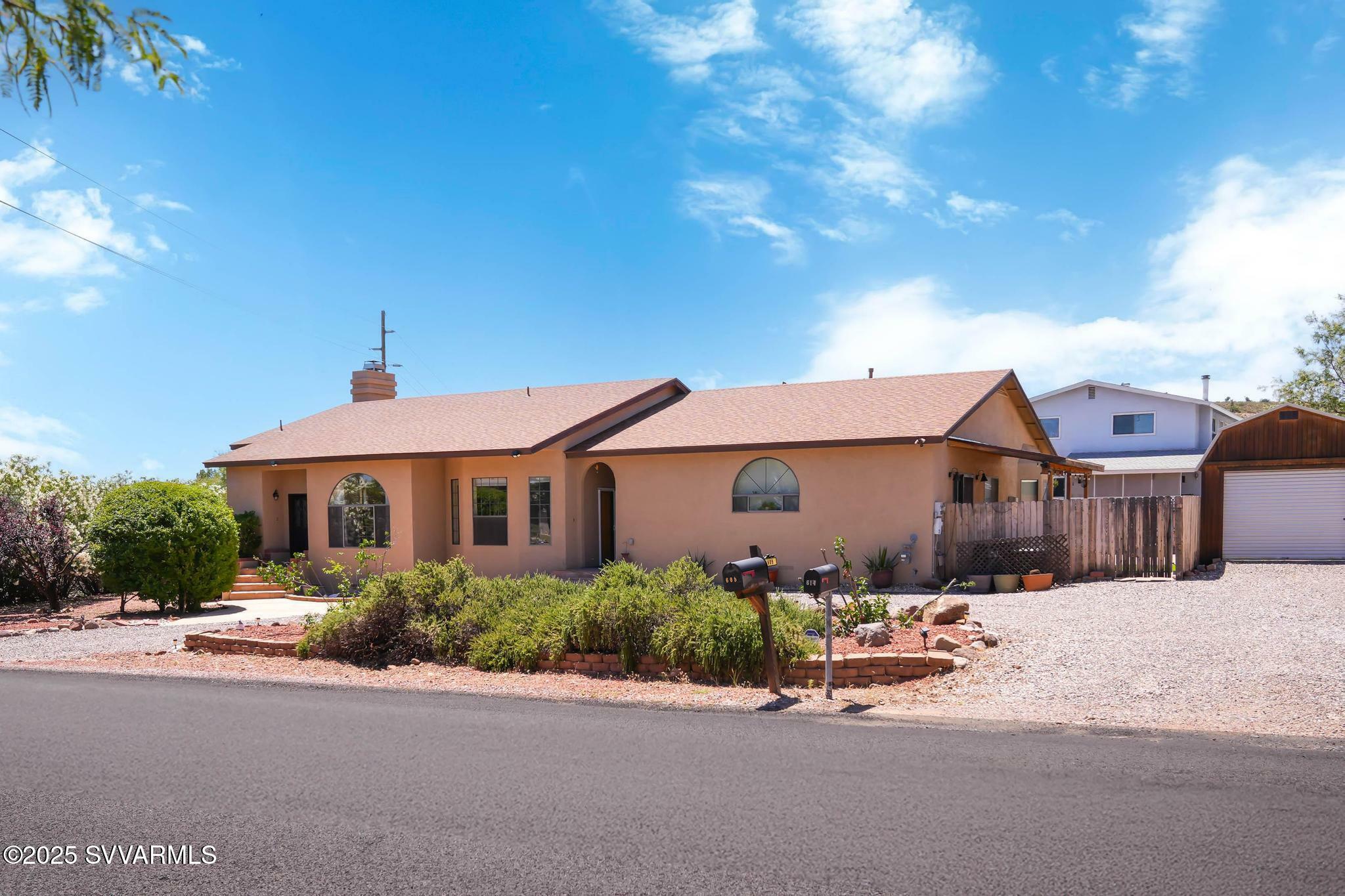 Property Photo: 609 W Fir AZ 86326