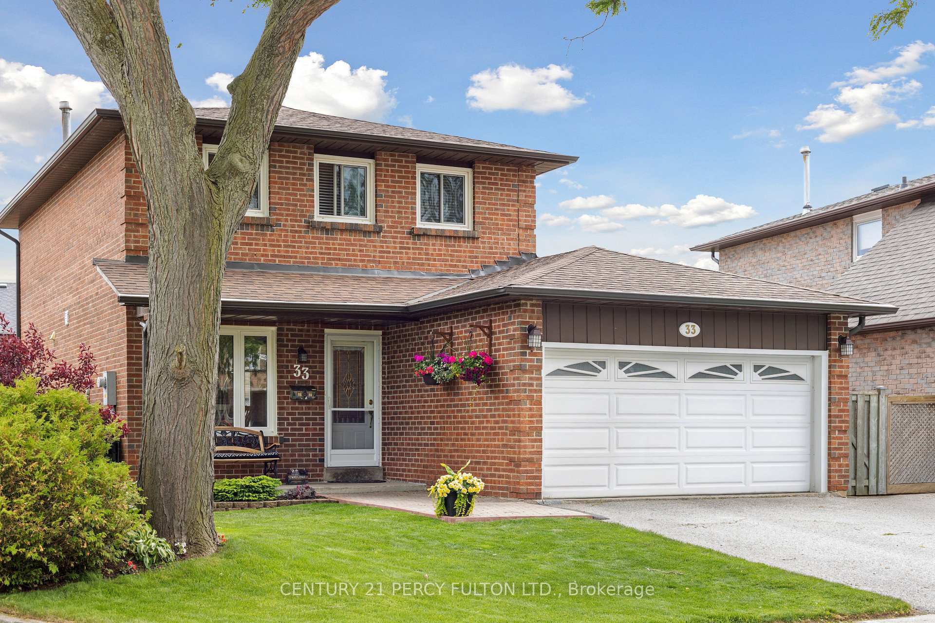 Property Photo: 33 Whiterock Drive ON M1C 3N3