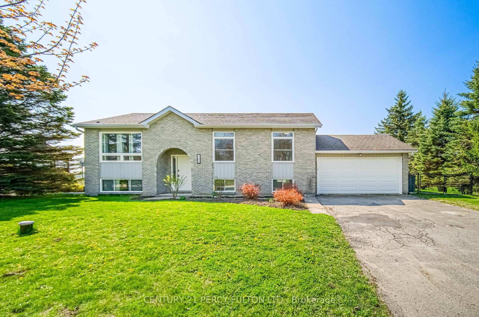 Property Photo: 265 Zephyr Road ON L0E 1T0