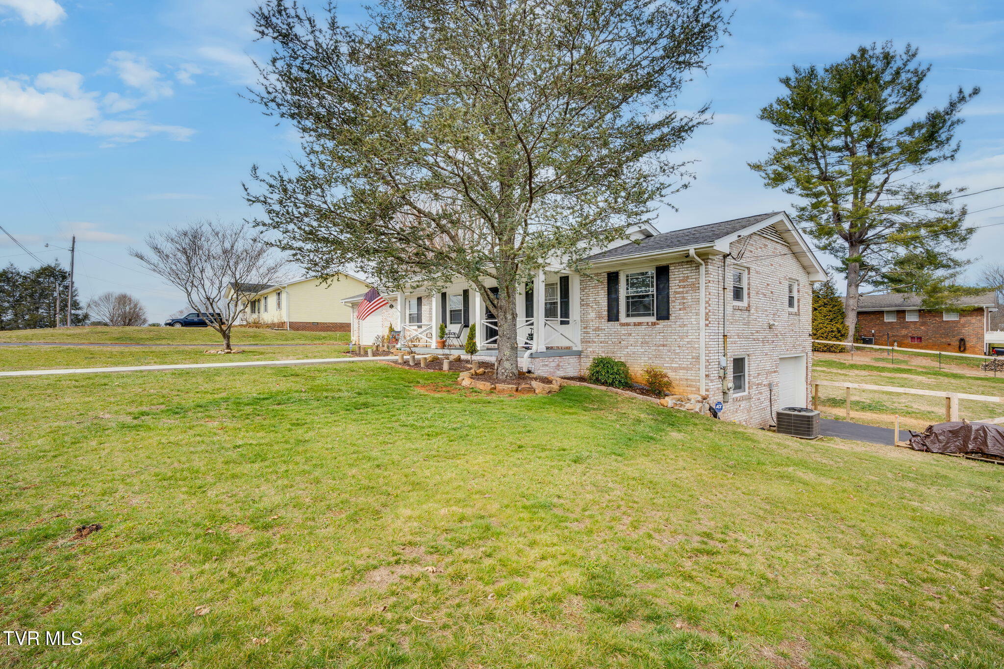 Property Photo: 1425 Glenmar Avenue TN 37645
