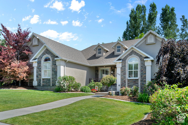 Property Photo: 352 E Maple Dr UT 84004