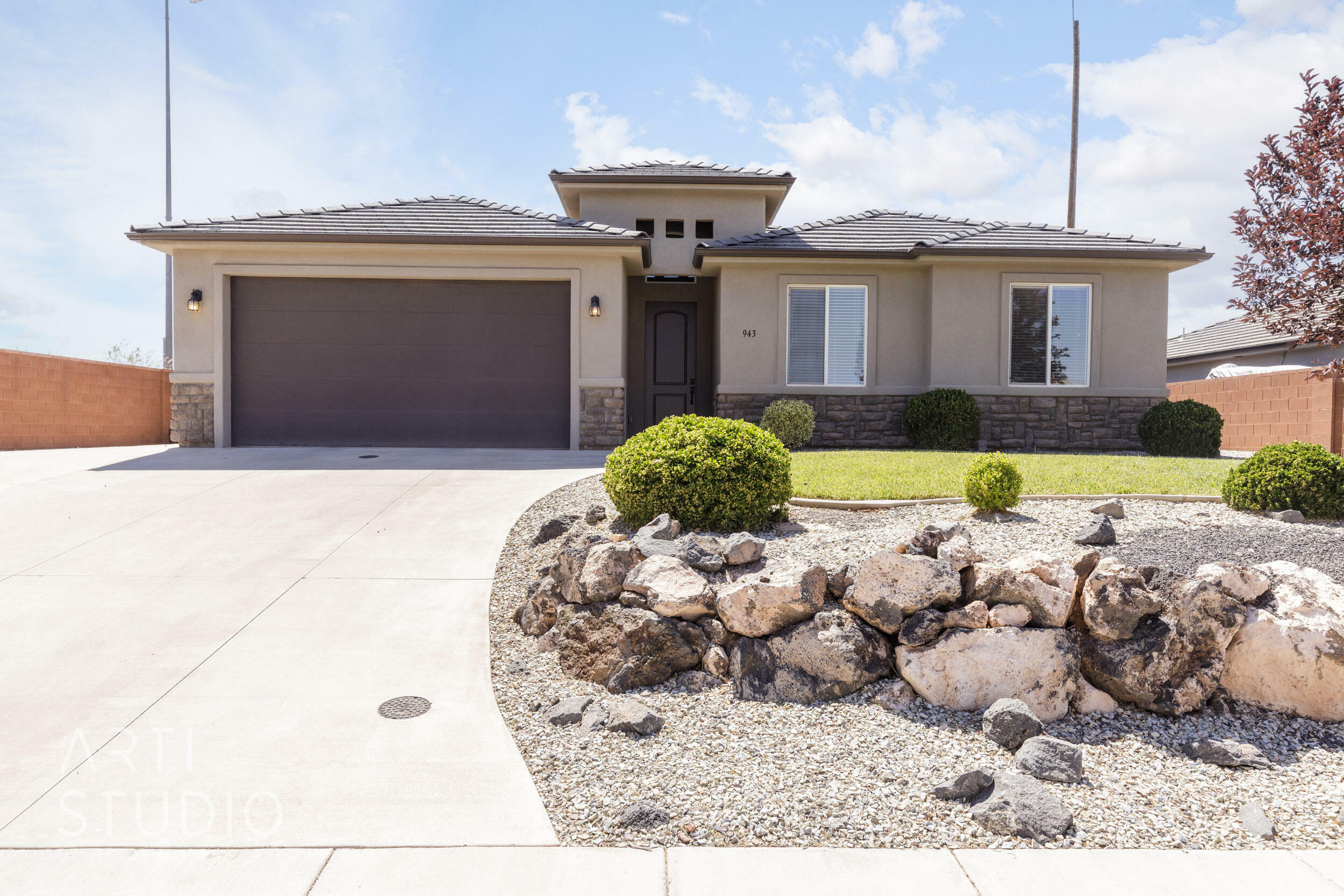 Property Photo:  943 N 100 W  UT 84737 