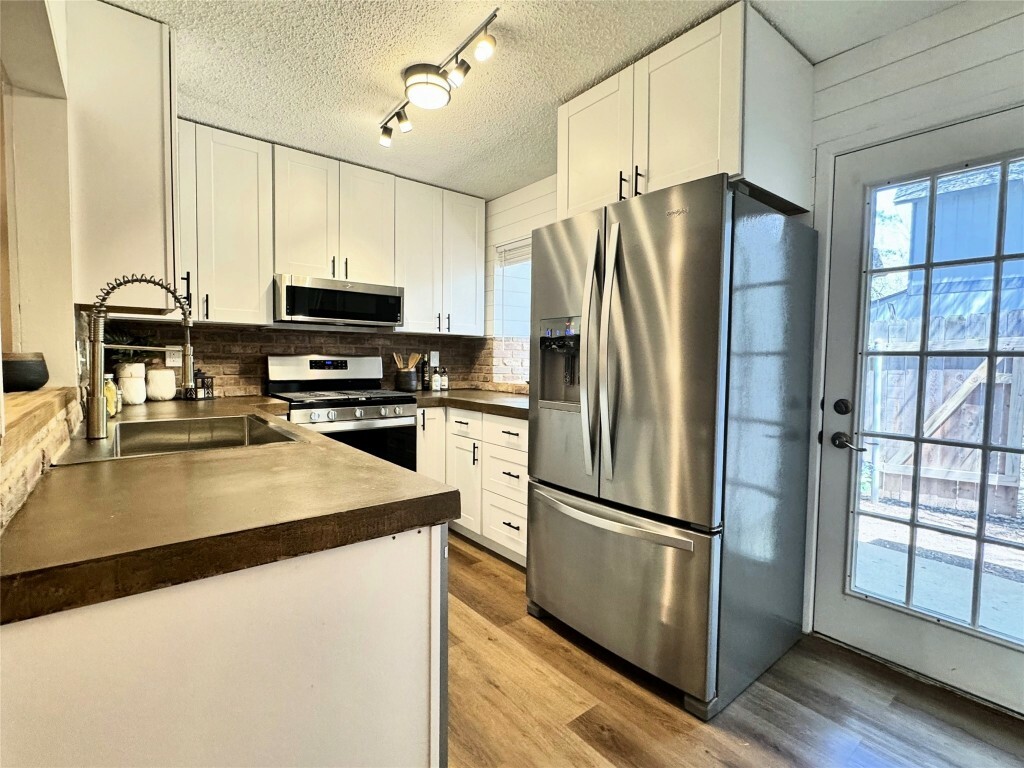 Property Photo: 1411 Gracy Farms Lane 130 TX 78758