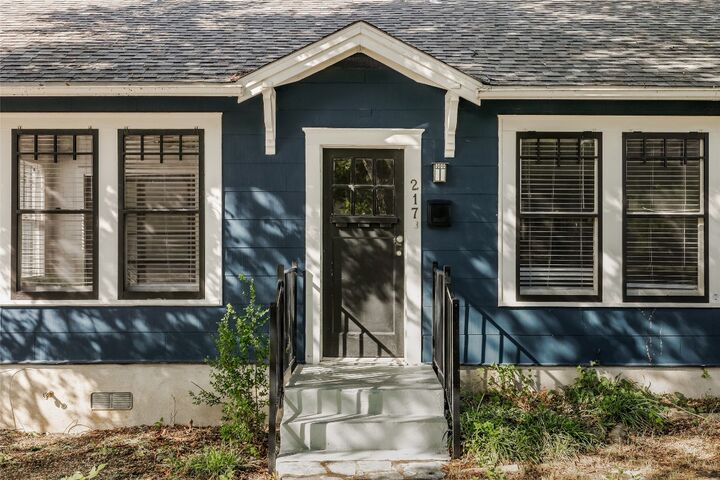 Property Photo: 217 Leland Street TX 78704
