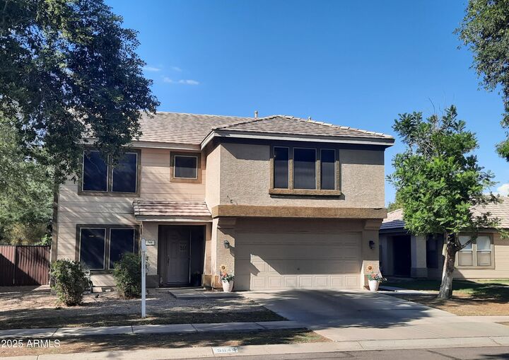 Property Photo:  564 W Aviary Way  AZ 85233 