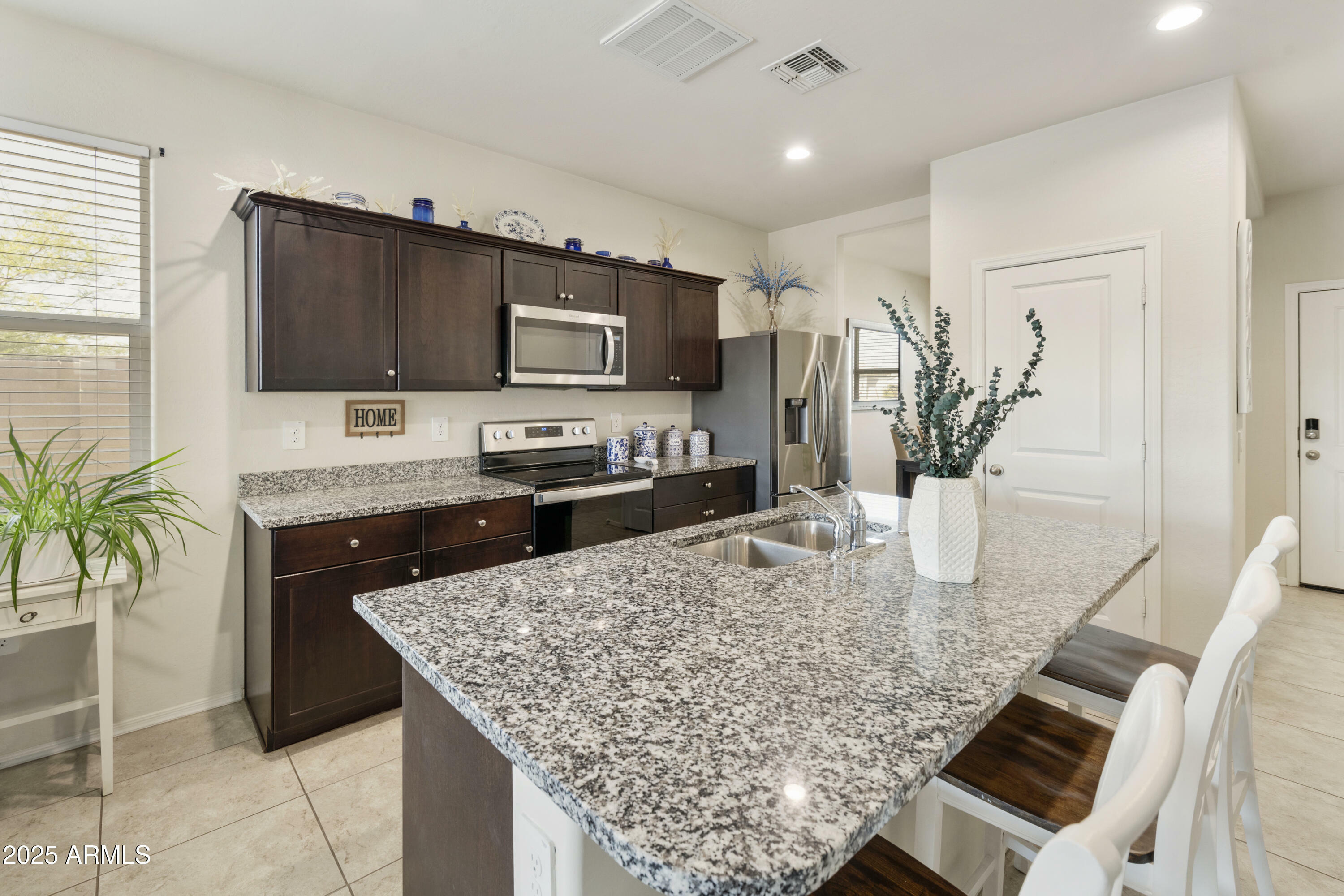 Property Photo:  24619 N Barn Circle  AZ 85132 