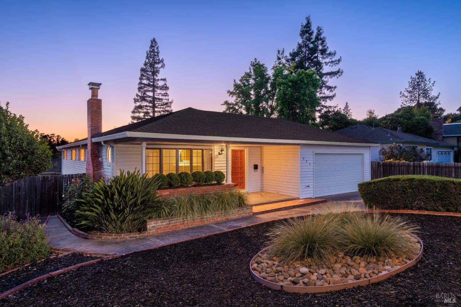 Property Photo: 928 Middlefield Drive CA 94952