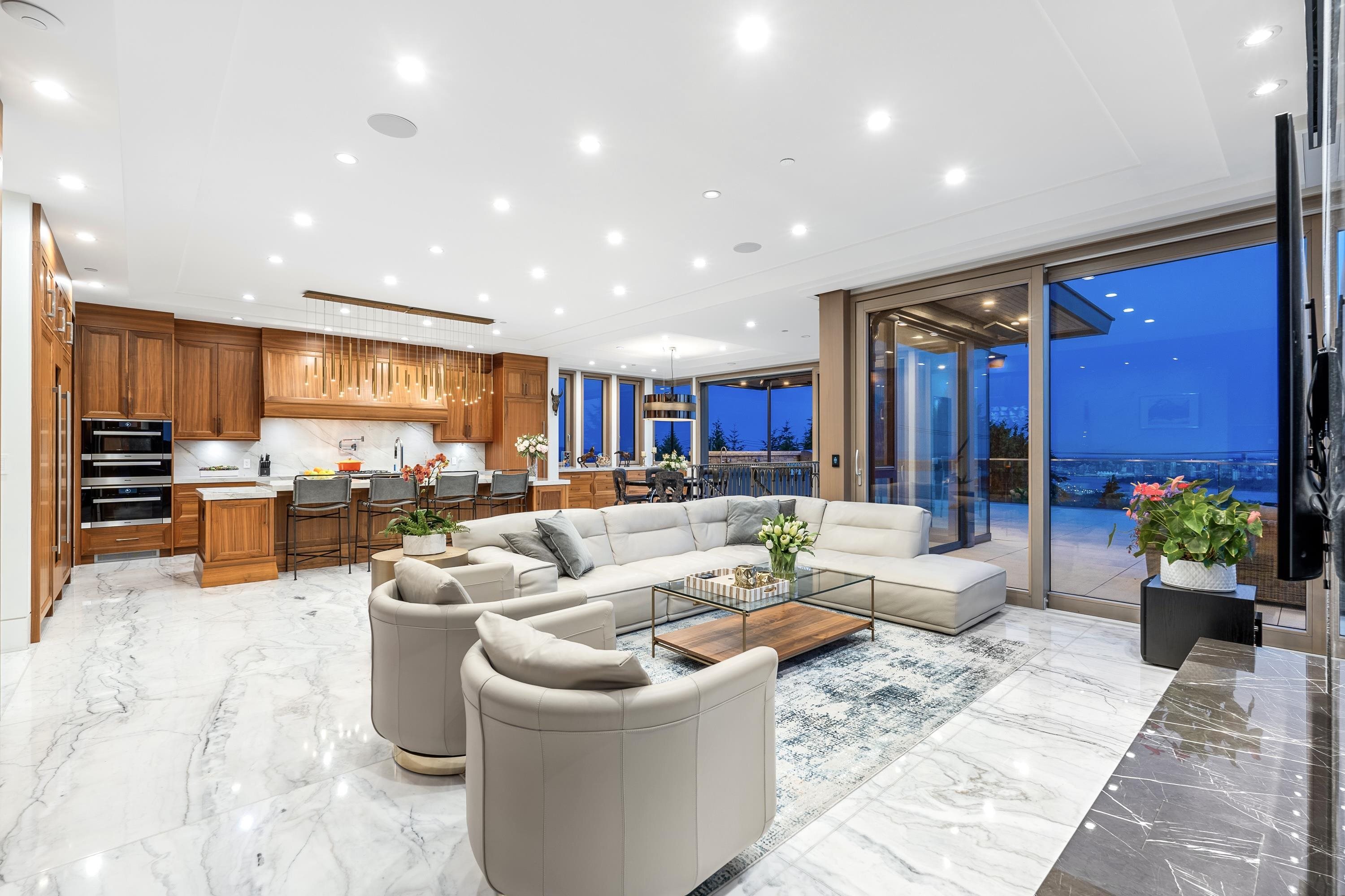 Property Photo: 1036 Eyremount Drive BC V7S 2B3