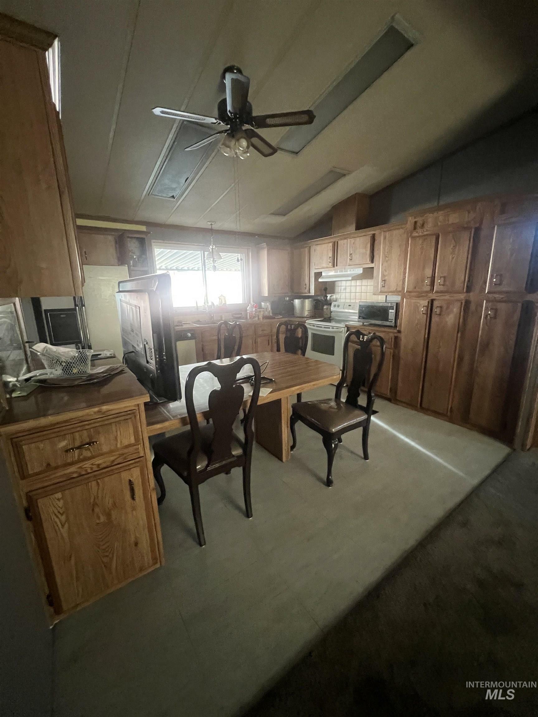 Property Photo:  9436 W Glen Ellyn Ln  ID 83704 