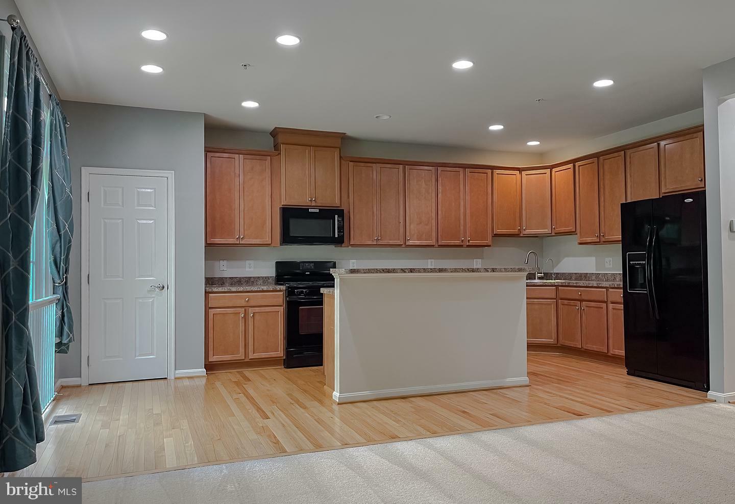 Property Photo: 43661 Evening Primrose Court 43661 MD 20619