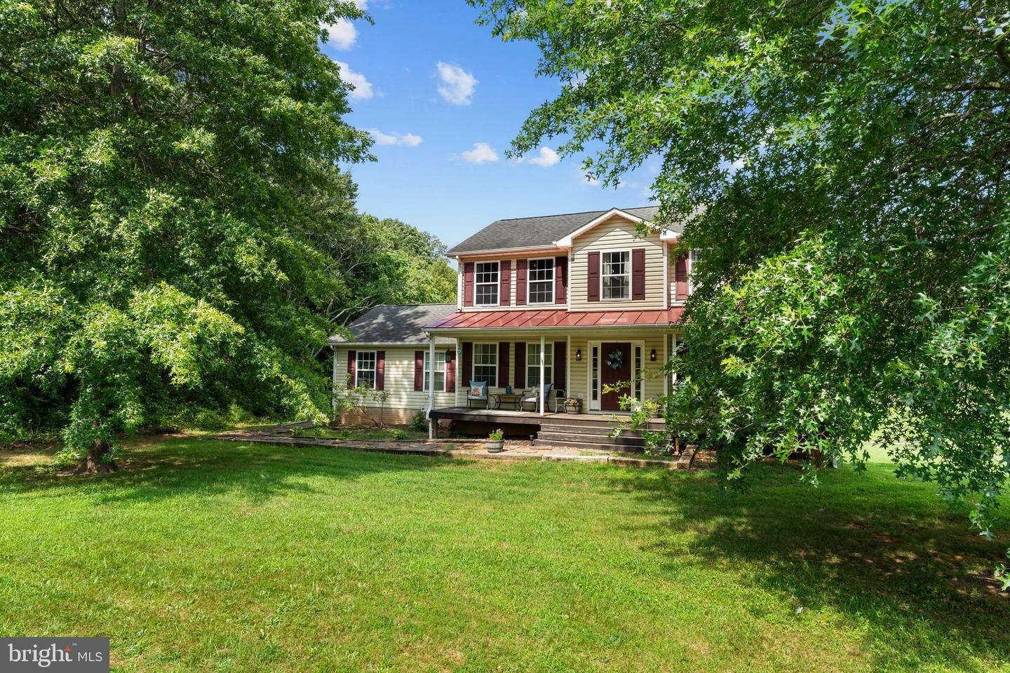 Property Photo: 5302 Sumerduck Road VA 22742