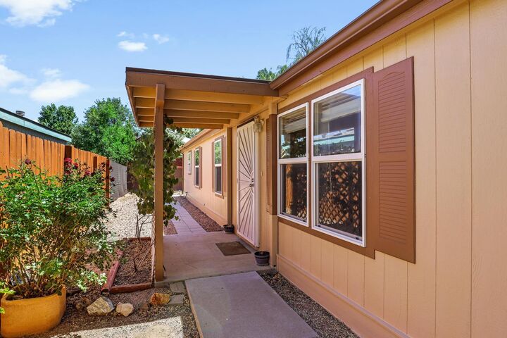 Property Photo: 307 E Acorn Trail AZ 85541