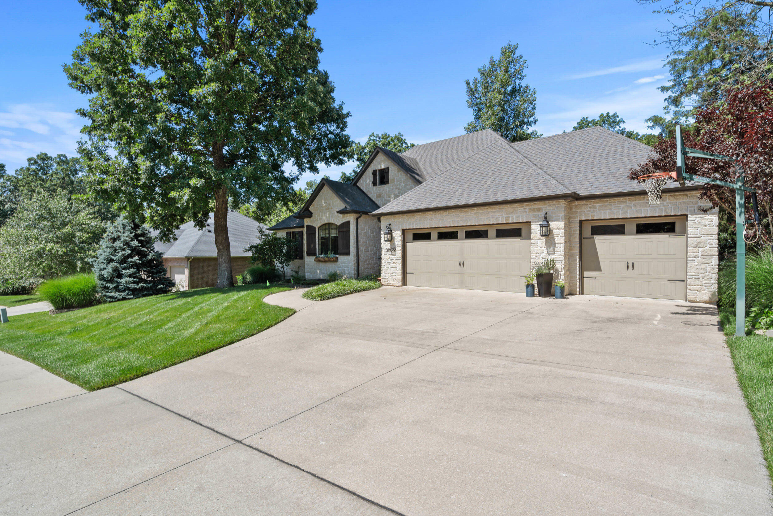 Property Photo: 5809 Morning Star Ct MO 65203