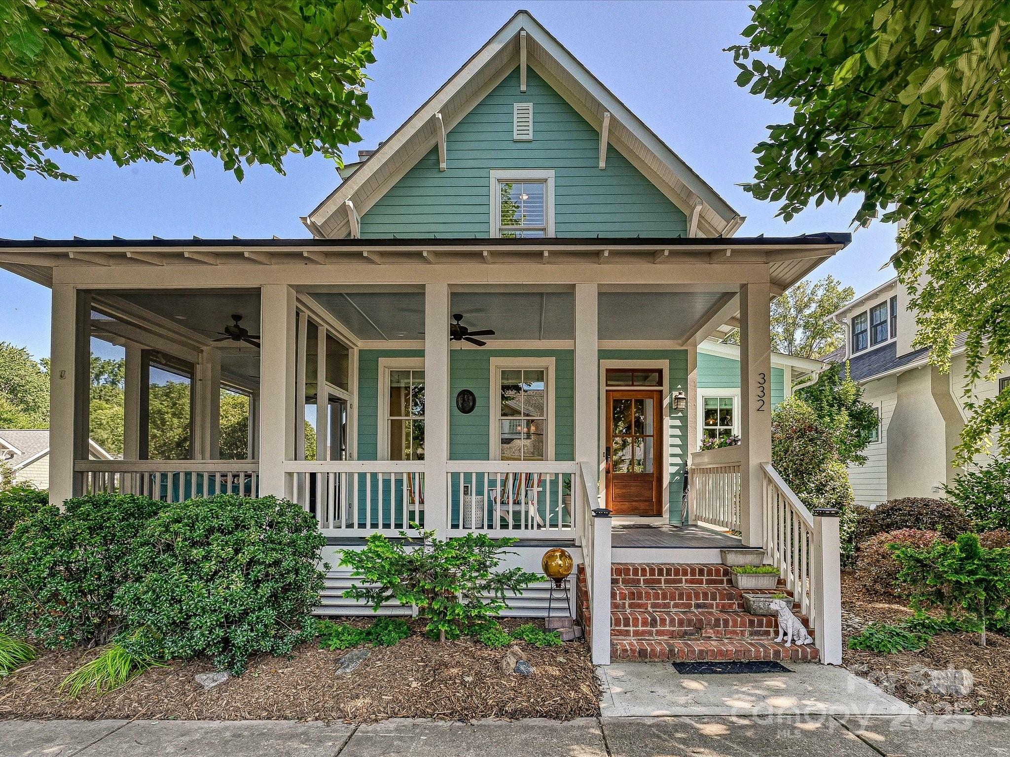 Property Photo: 332 Delburg Street NC 28036