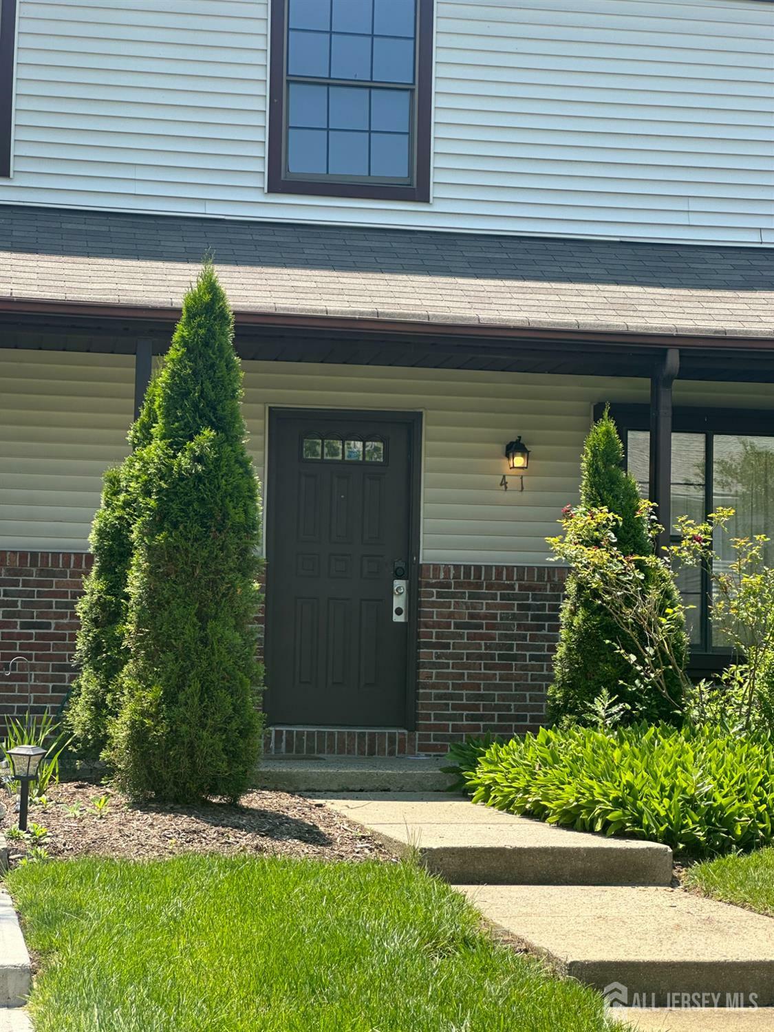 41 Aspen Drive  North Brunswick NJ 08902 photo