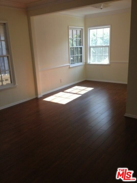 Property Photo: 1018 1/2 S Wooster St CA 90035