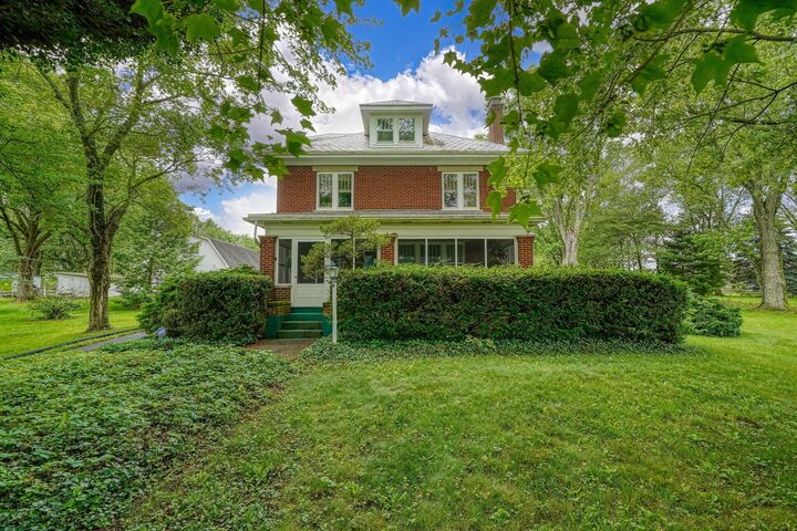 Property Photo:  1295 Cedar Hill NW Road  OH 43110 