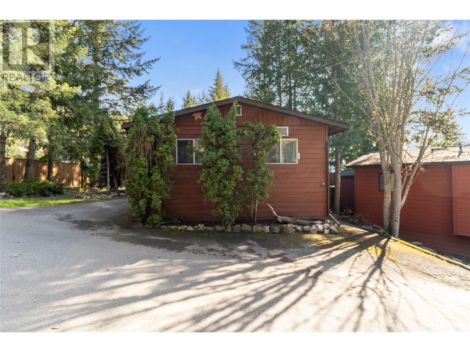 Property Photo:  202 97A Highway 23  BC V0E 2V1 