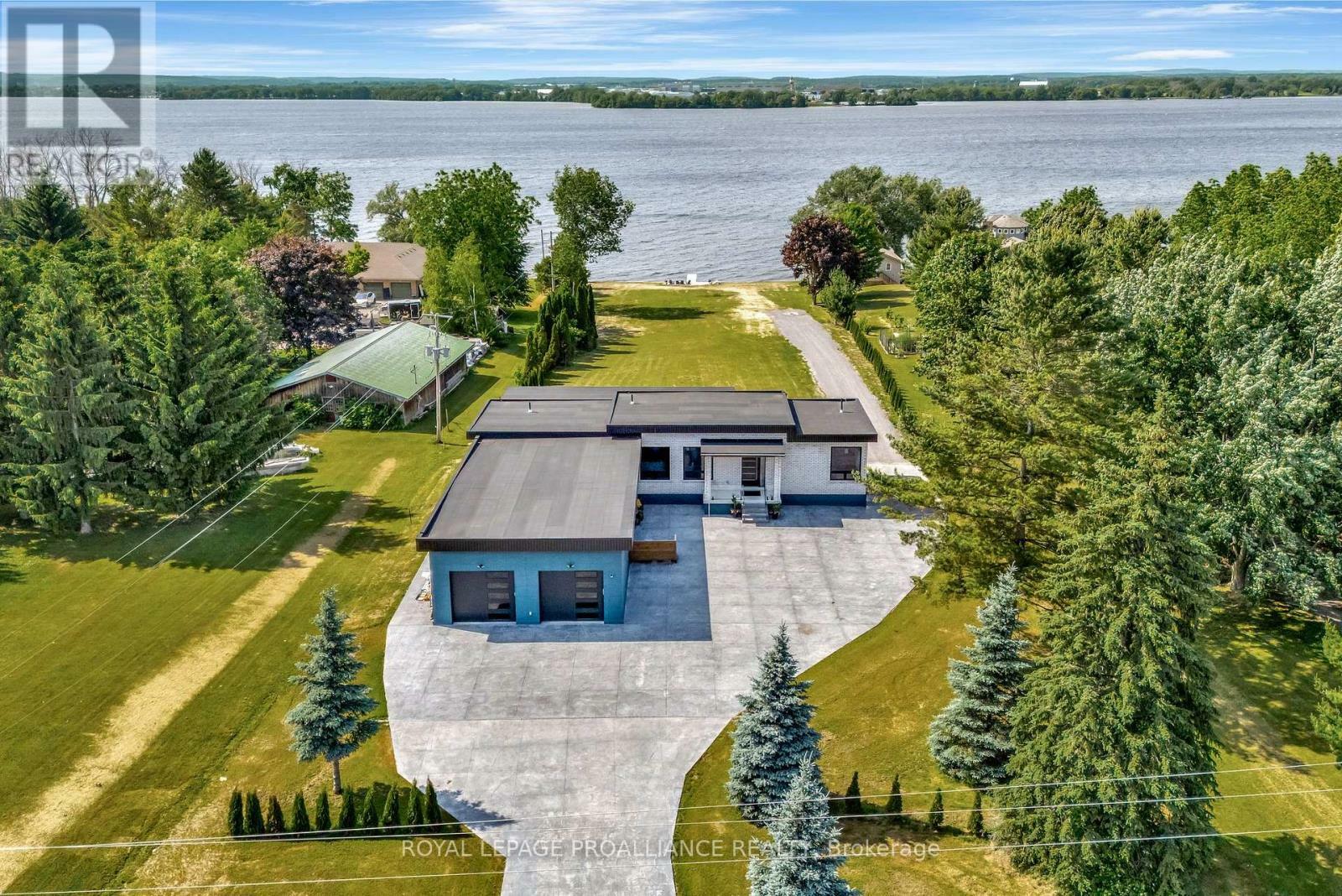 2528 County Rd 3  Prince Edward County (Ameliasburg Ward) ON K0K 1L0 photo