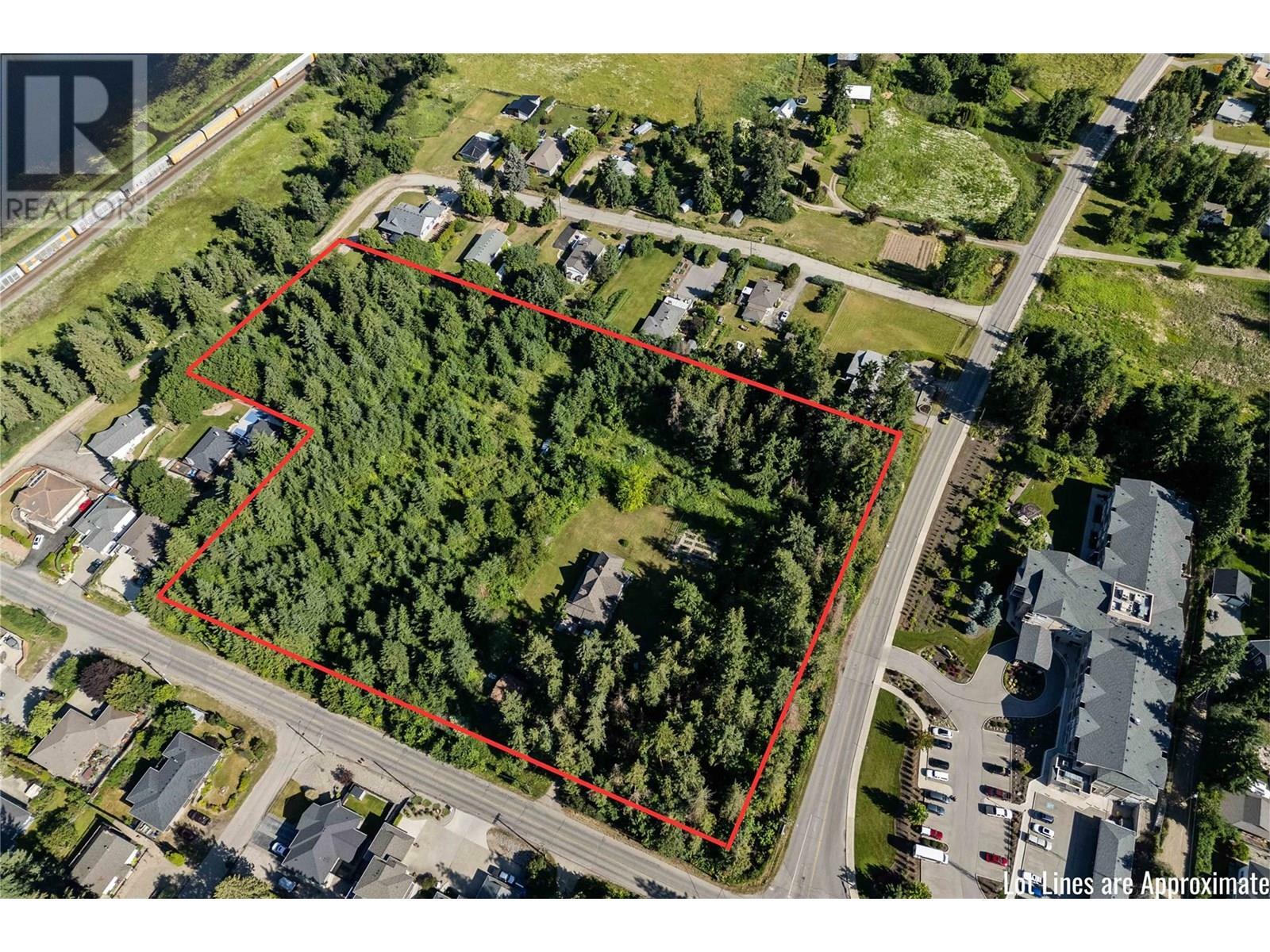 Photo de la propriété: 1801 20 Avenue Northeast BC V1E 2G3