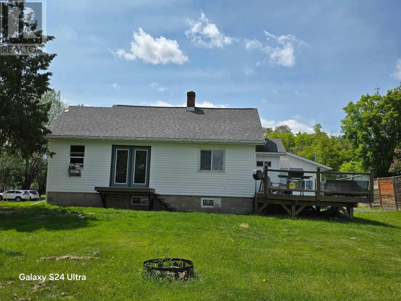 4 Gerald St  Kenora ON P9N 3W8 photo