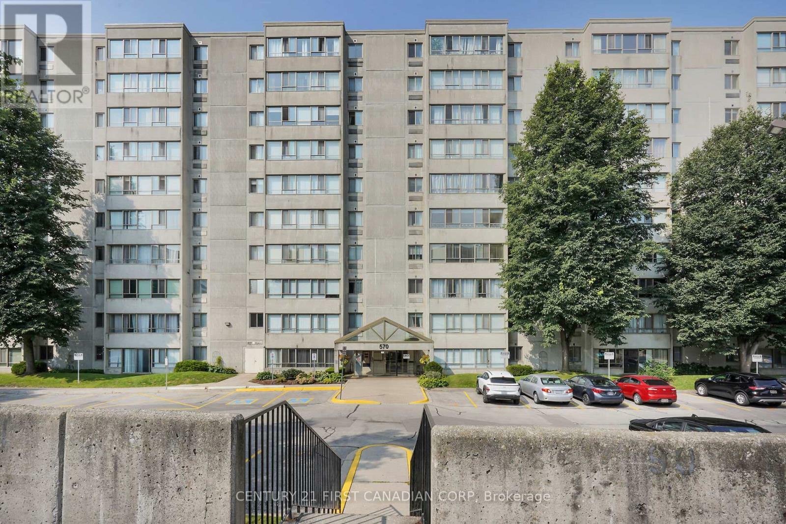 Property Photo: 570 Proudfoot Lane 105 ON N6H 4Z1