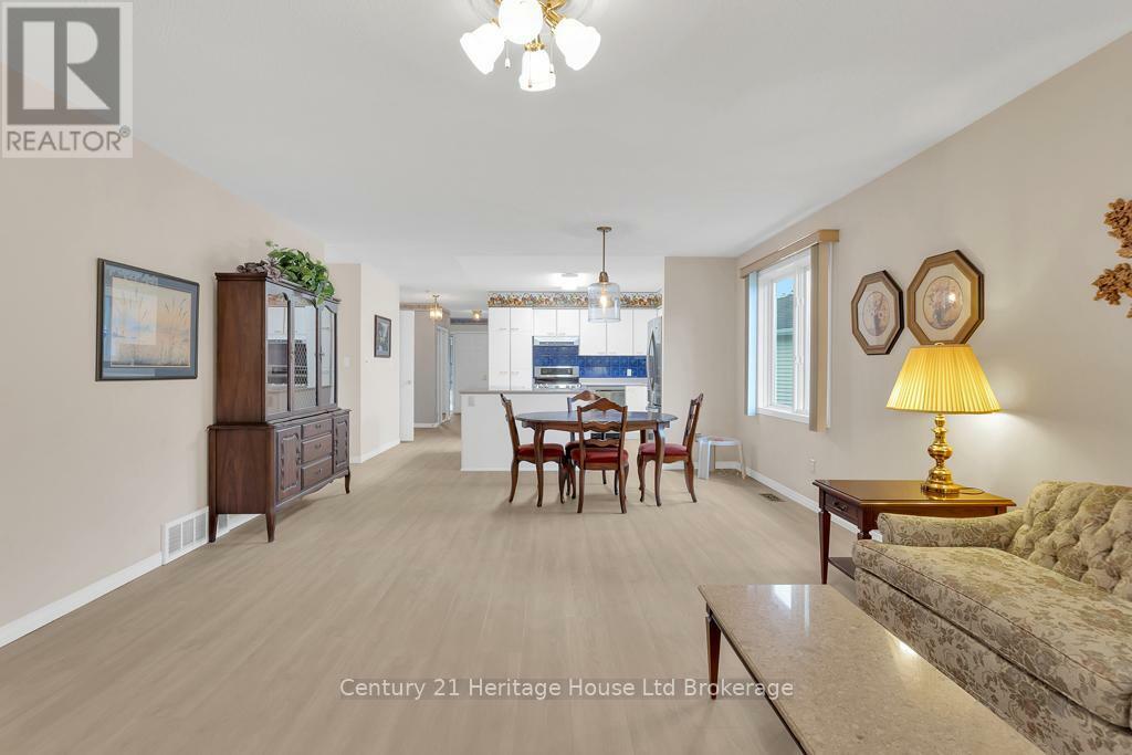 Property Photo: 14 Mc Donald Court ON N4G 5L8