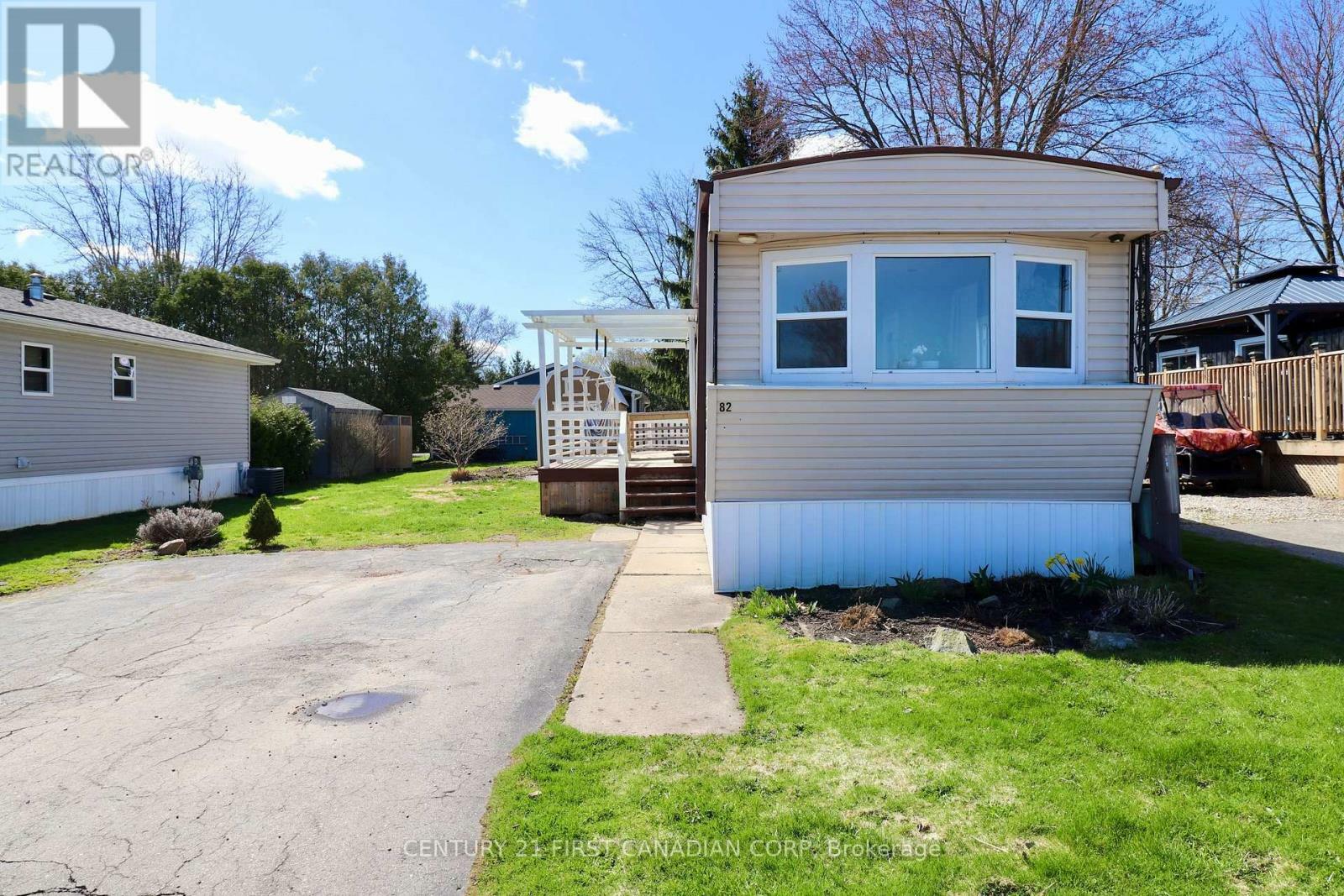 Photo de la propriété: 3100 Dorchester Road 82 ON N0L 1G5