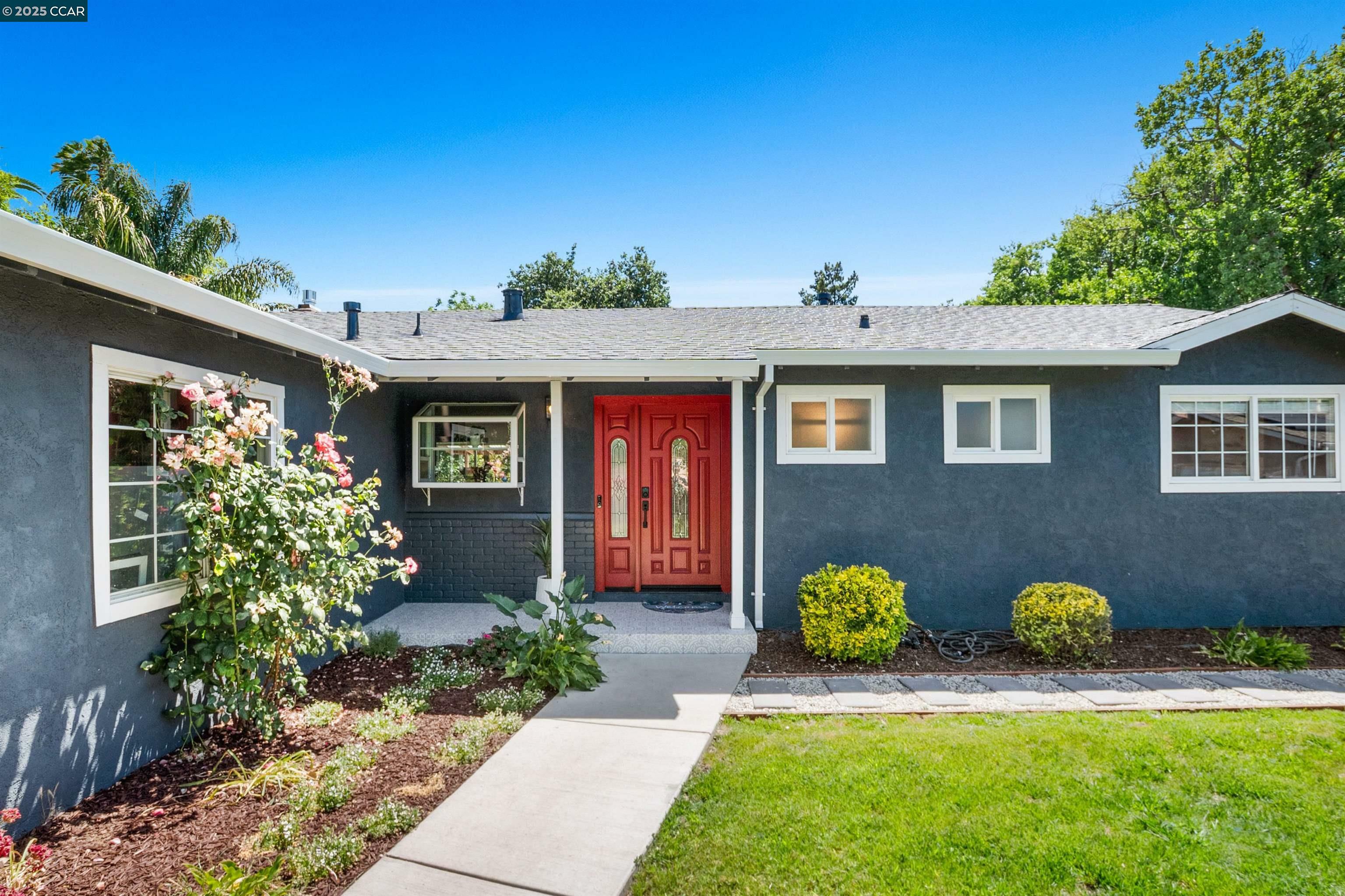 Property Photo:  5182 La Corte Bonita  CA 94521 