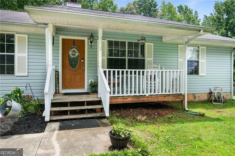 Property Photo: 5614 North Hall Place GA 30564
