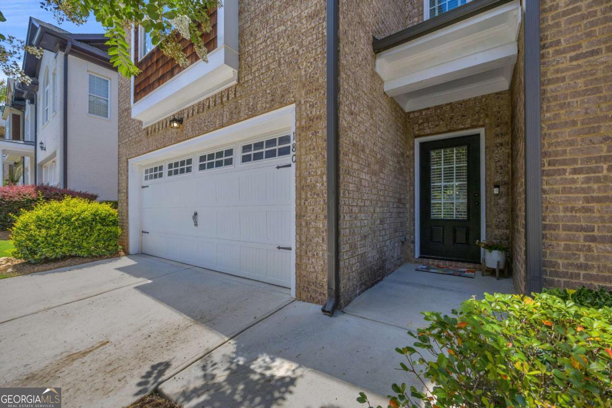 Property Photo:  180 Elliot Circle  GA 30677 