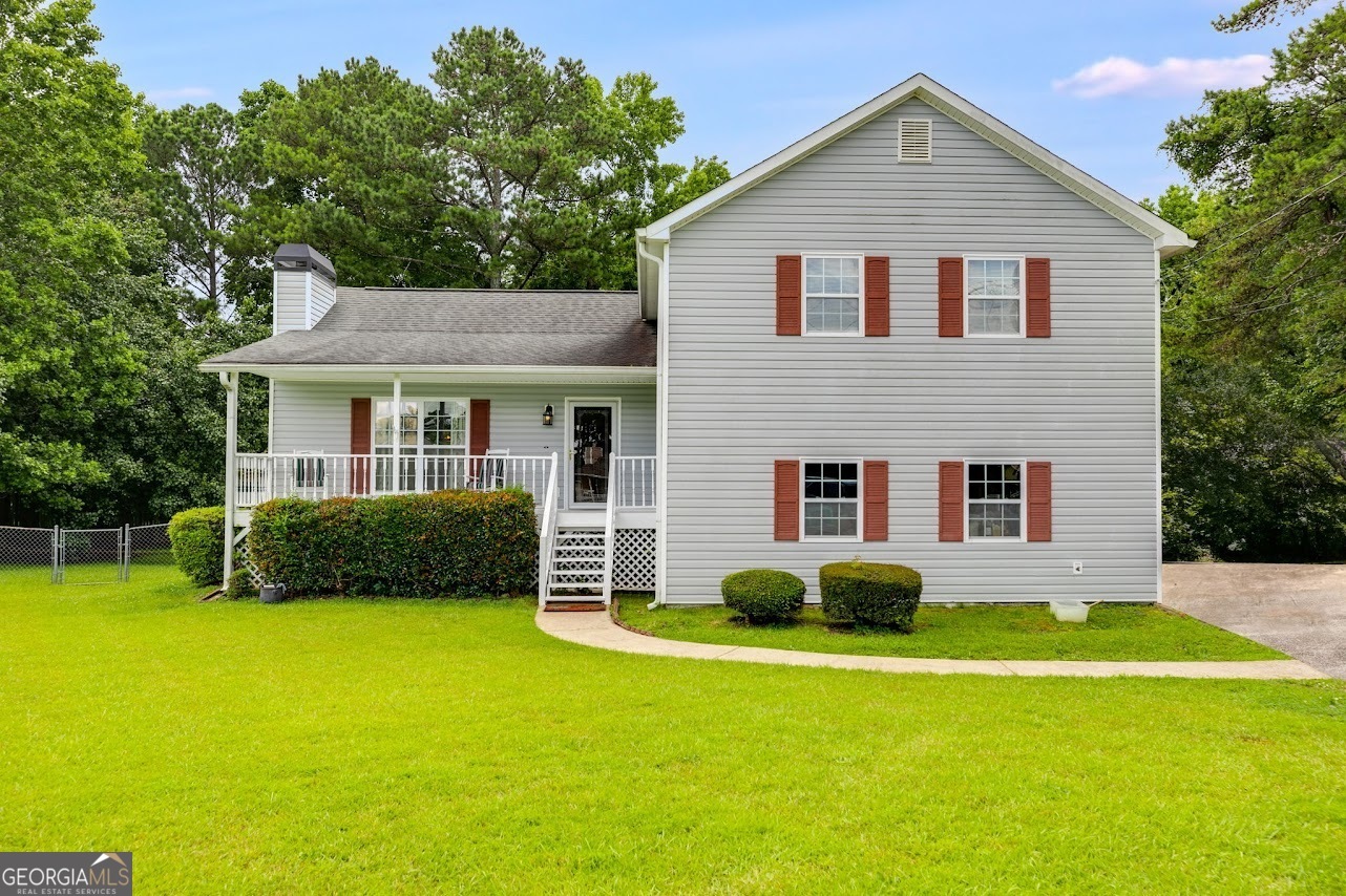 Property Photo: 1876 Kathy Court GA 30135