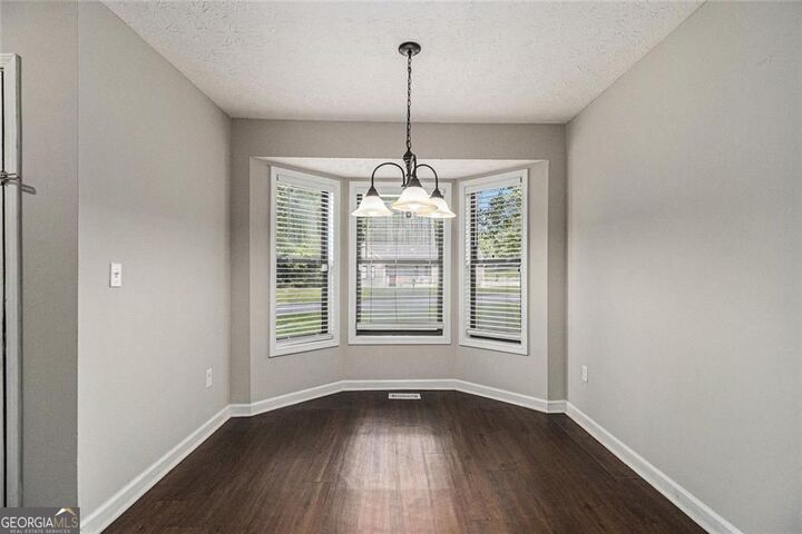 Property Photo: 647 Sunshine Trace NW GA 30102