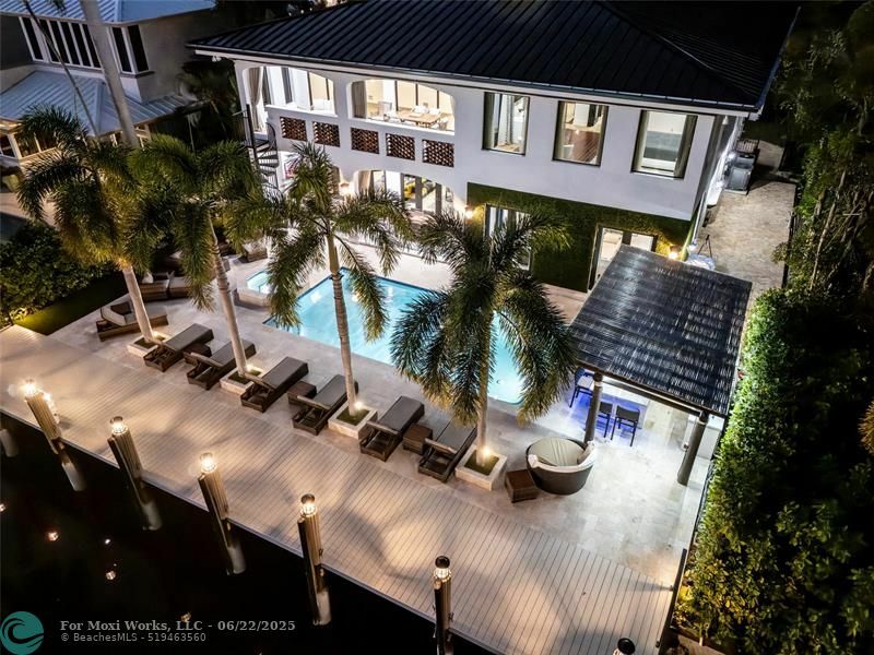 Property Photo: 2430 Castilla Isle FL 33301