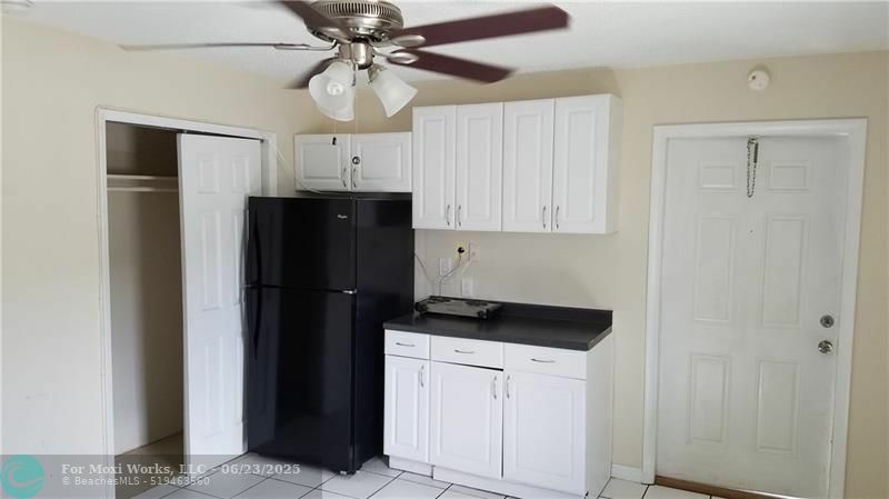 Property Photo: 1721 NE 9th St 2 FL 33304