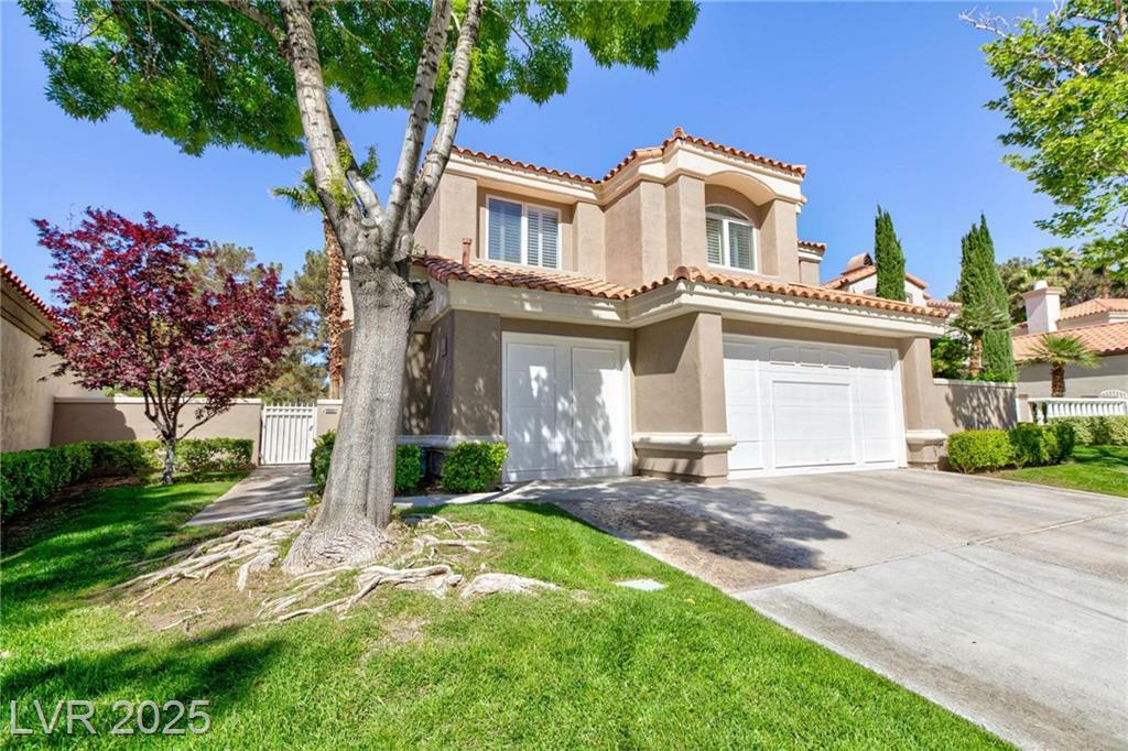Property Photo: 8244 Horseshoe Bend Lane NV 89113