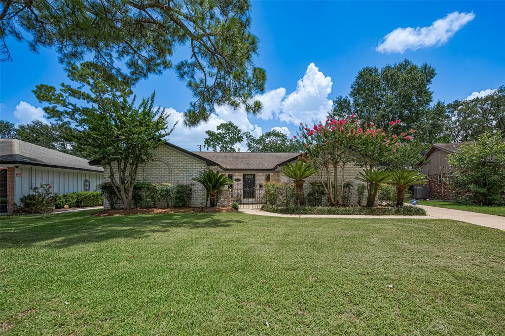 Property Photo:  5115 Kingfisher Drive  TX 77035 