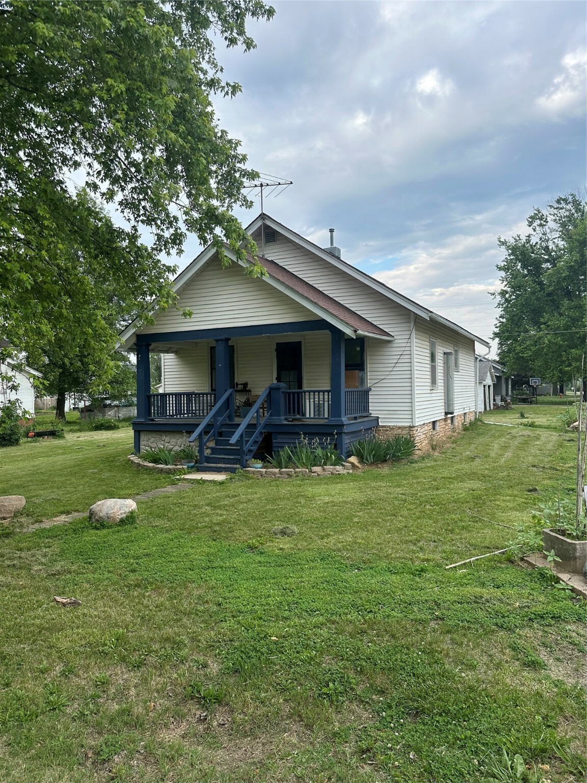 412 SW 1st Street  Melcher-Dallas IA 50163 photo