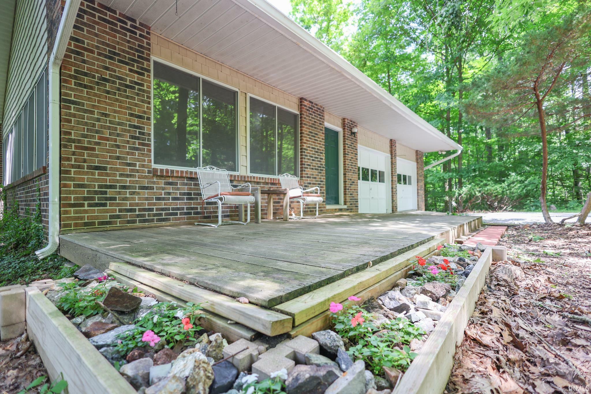 Property Photo: 946 E Chambers Pike IN 47408