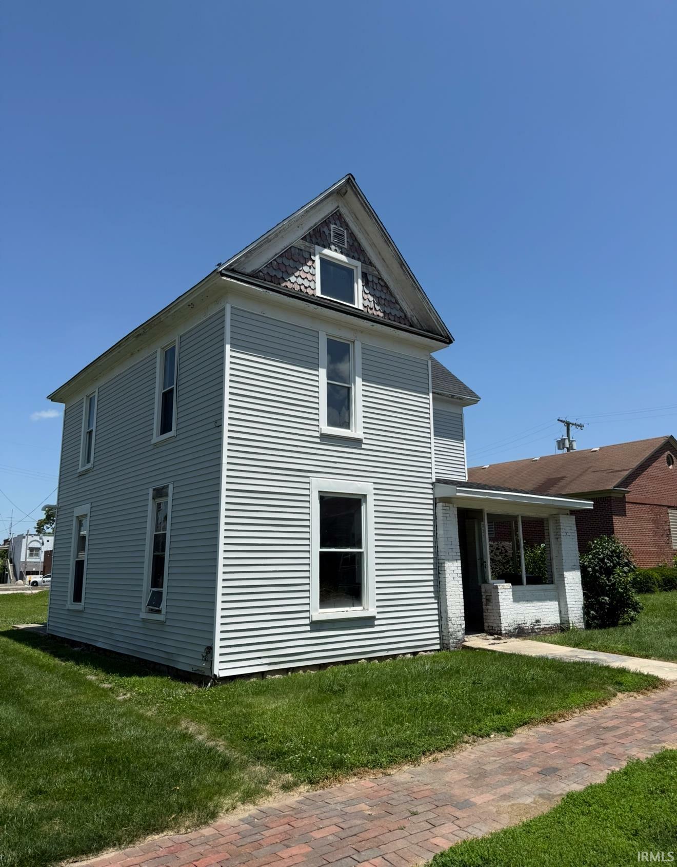 Property Photo: 132 W Green Street IN 47359-1314