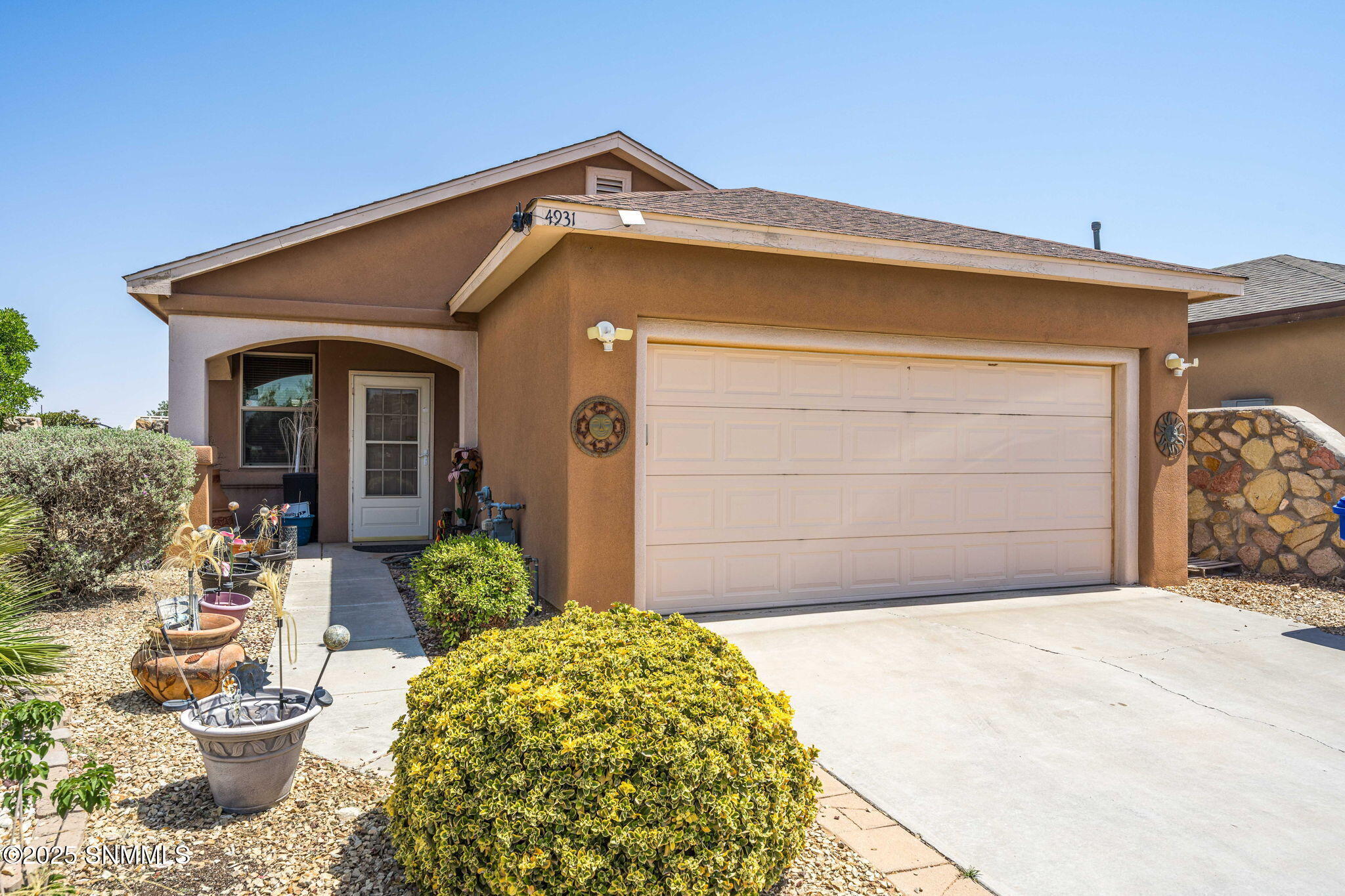Property Photo: 4931 Sherwood Road NM 88012