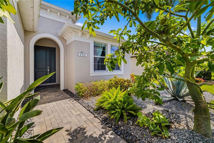 Property Photo:  650 Rosemary Circle  FL 34212 