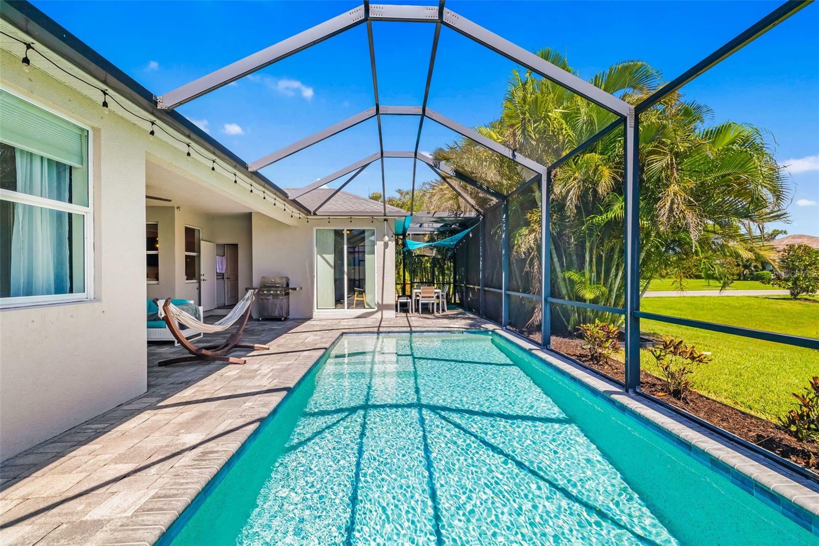 Property Photo: 650 Rosemary Circle FL 34212