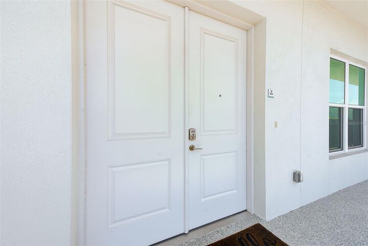 Property Photo: 400 150th Avenue 504 FL 33708