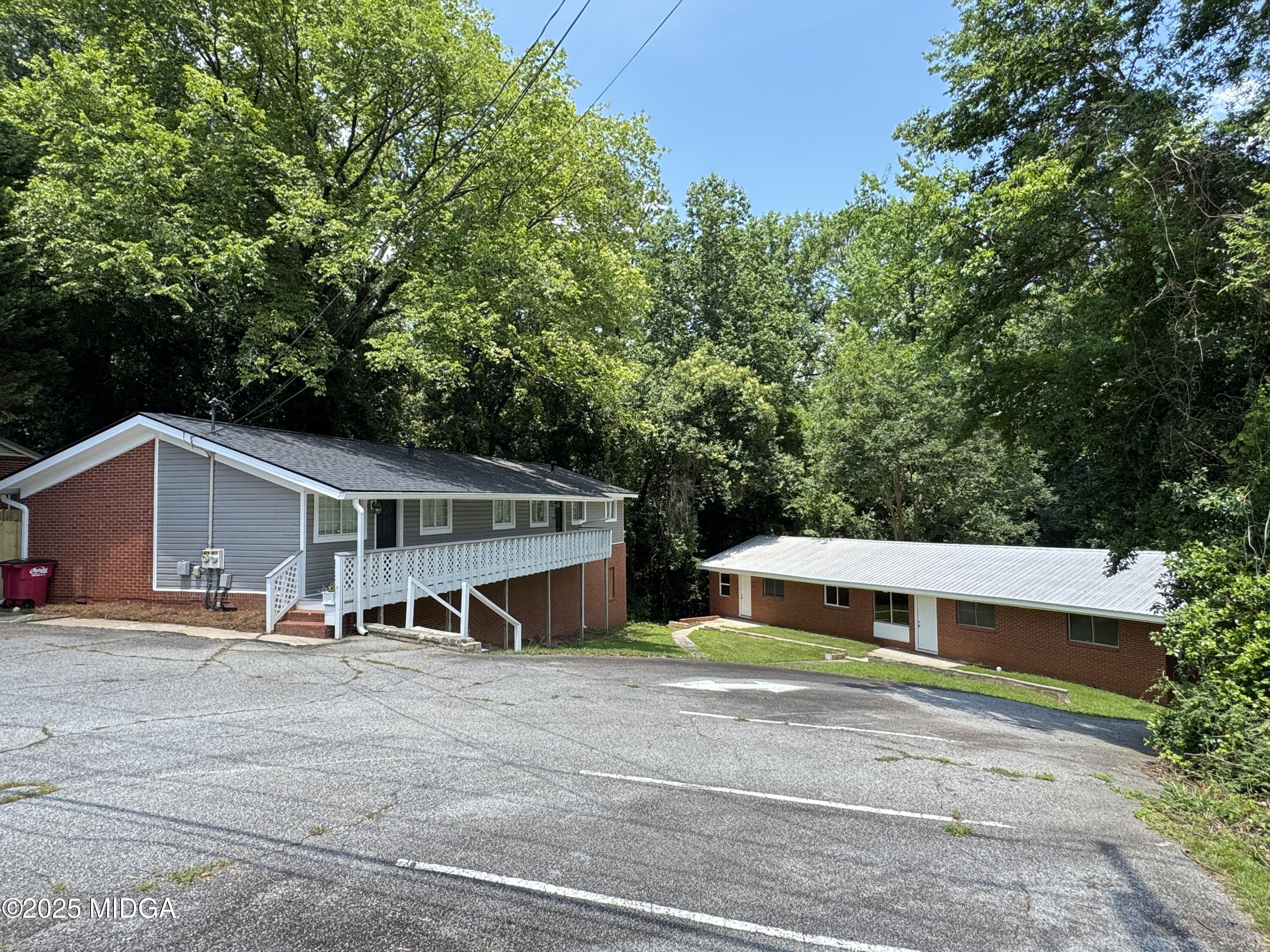 Property Photo: 2103 Ingleside Avenue GA 31204
