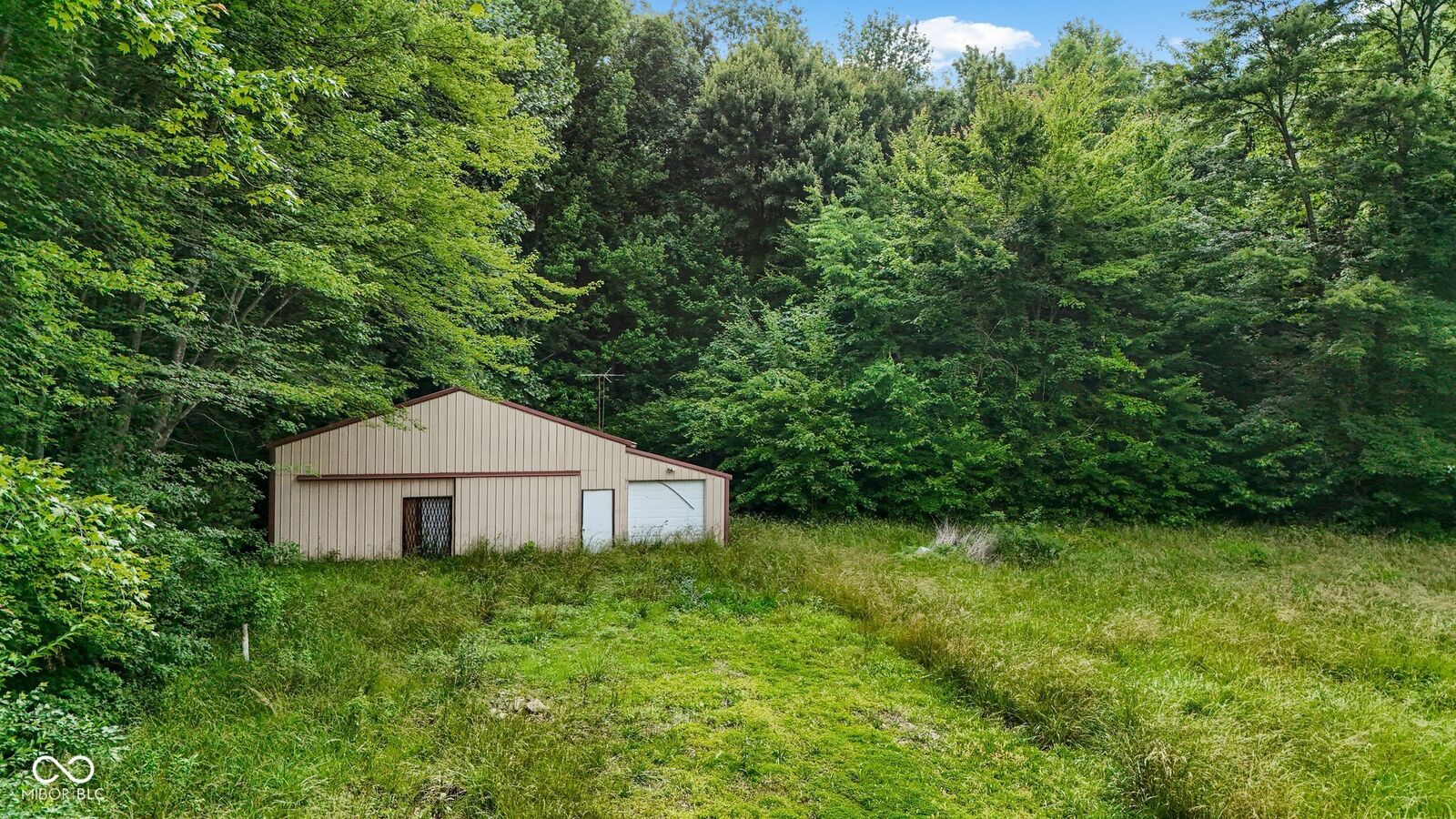 Property Photo: 1100 N County Road 275 E IN 47265